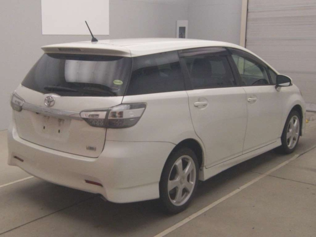 TOYOTA WISH