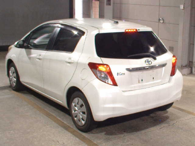TOYOTA VITZ