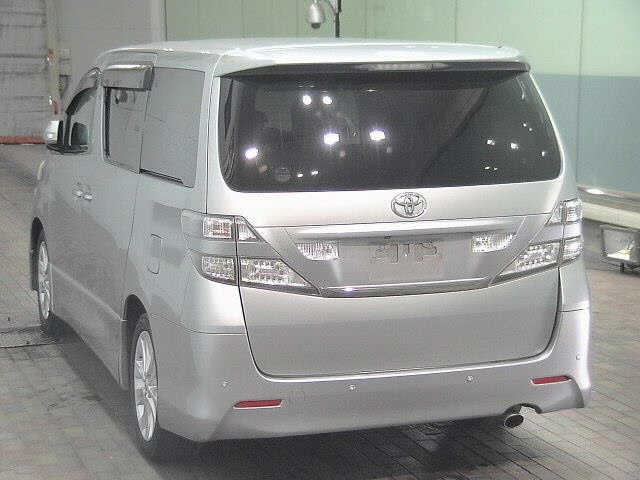 TOYOTA VELLFIRE