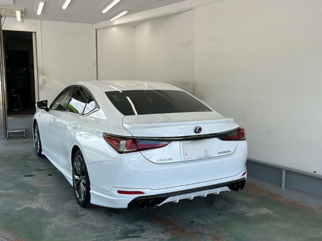 LEXUS ES