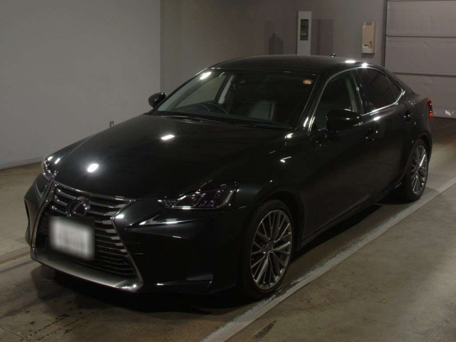 LEXUS IS