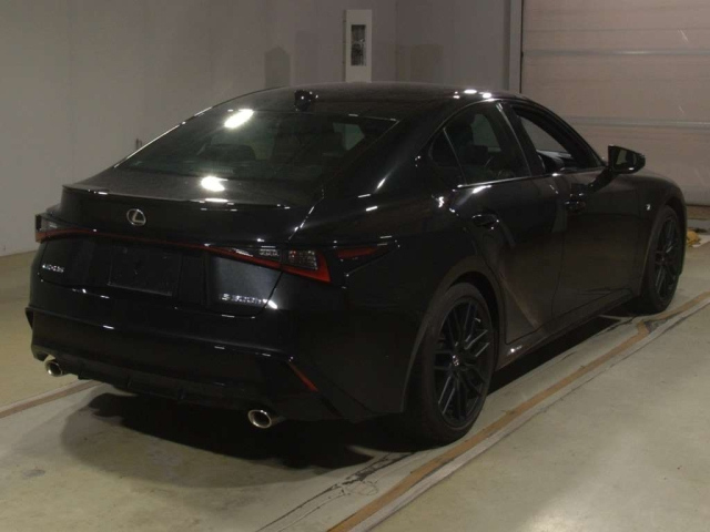 LEXUS IS