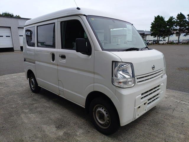 NISSAN CLIPPER VAN