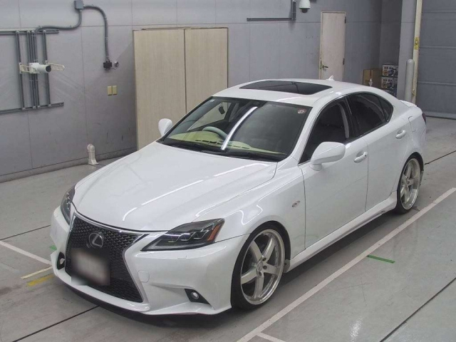 LEXUS IS