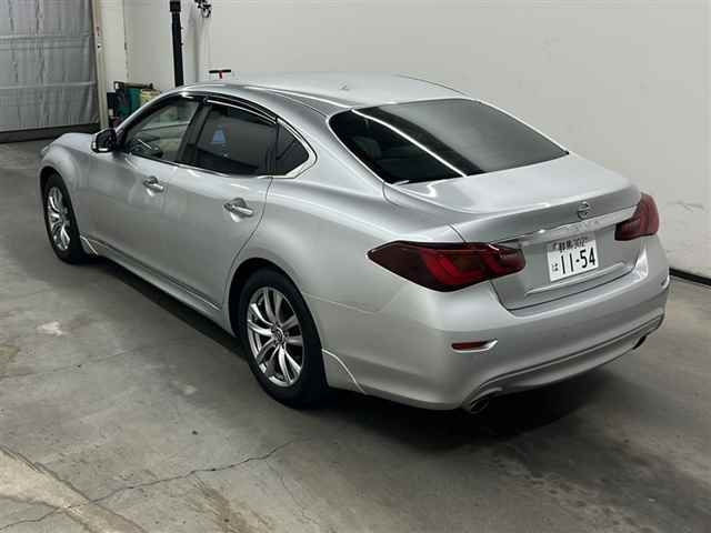 NISSAN FUGA