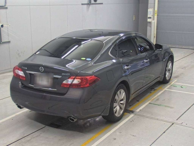 NISSAN FUGA