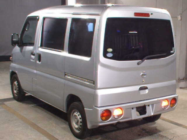 NISSAN CLIPPER VAN