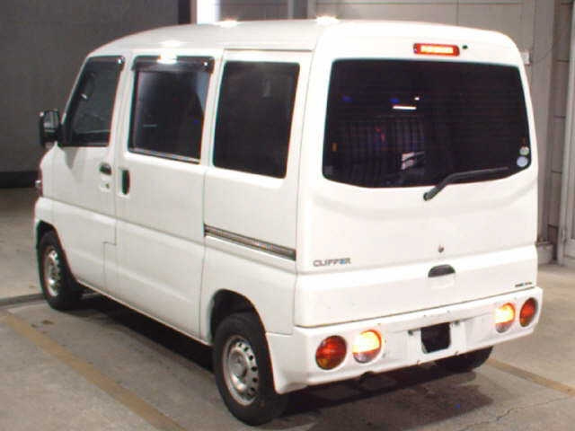 NISSAN CLIPPER VAN