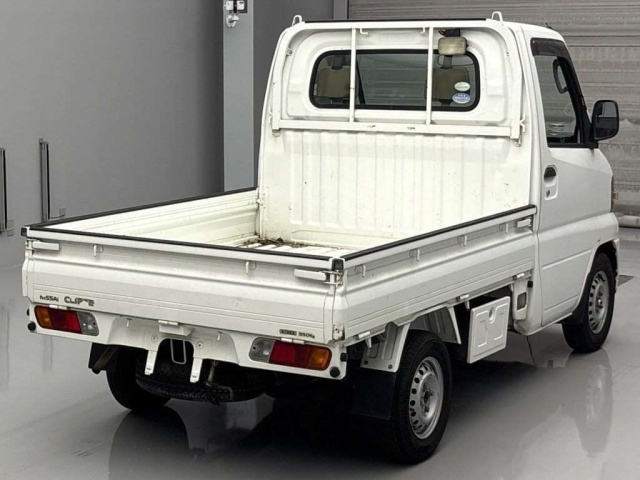 NISSAN CLIPPER TRUCK