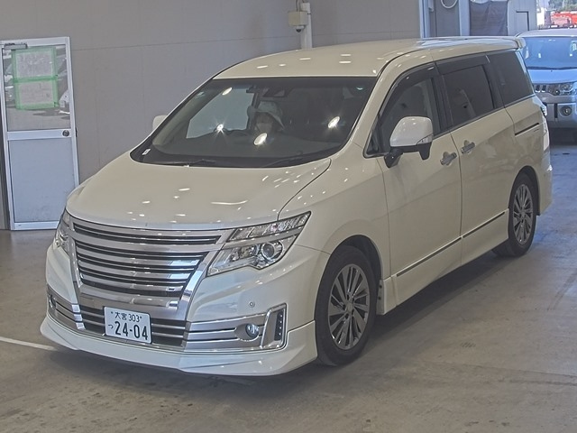 NISSAN ELGRAND