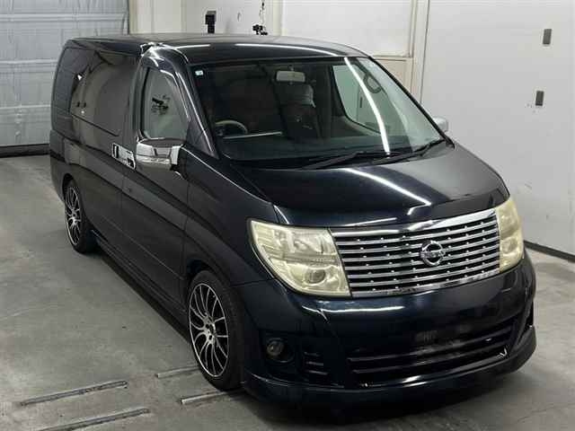 NISSAN ELGRAND
