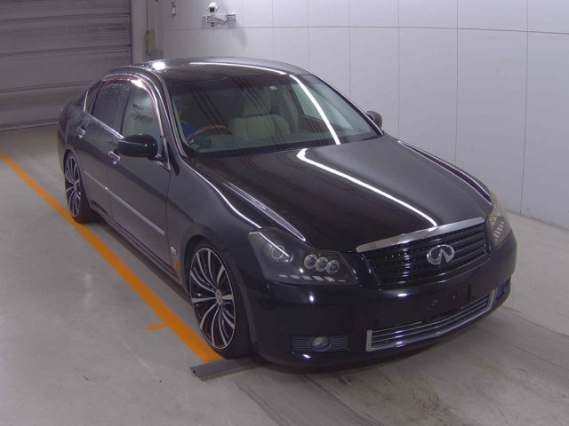 NISSAN FUGA