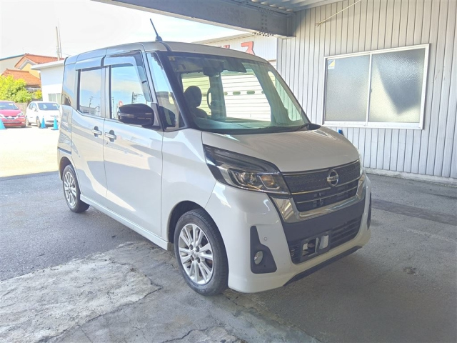 NISSAN DAYZ ROOX
