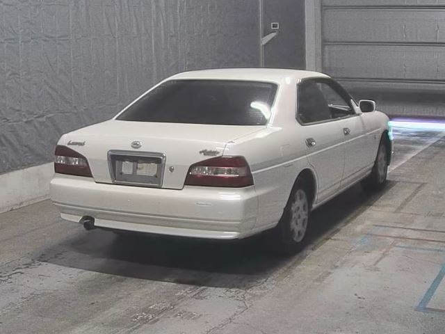 NISSAN LAUREL