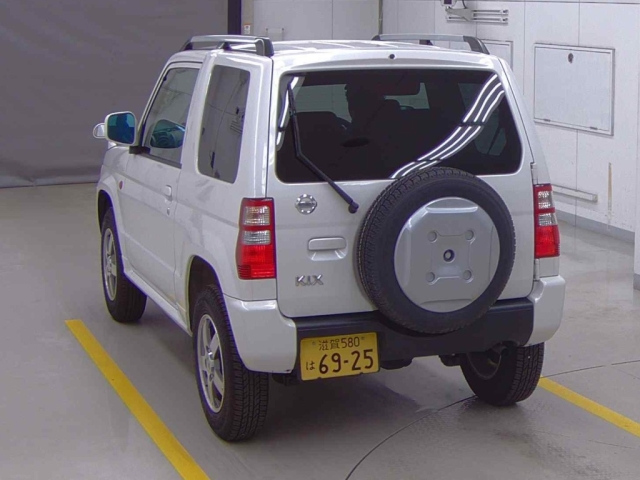 NISSAN KIX