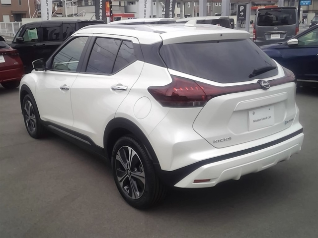 NISSAN KIX