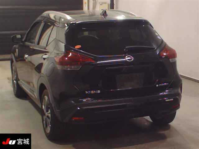 NISSAN KIX