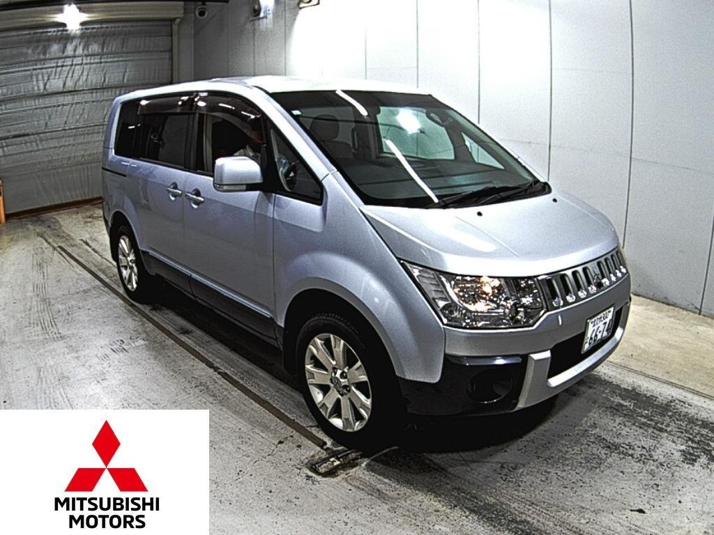 MITSUBISHI DELICA D5
