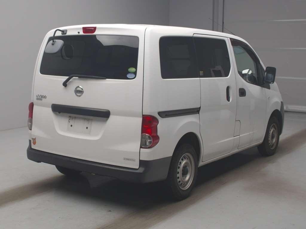 NISSAN NV200
