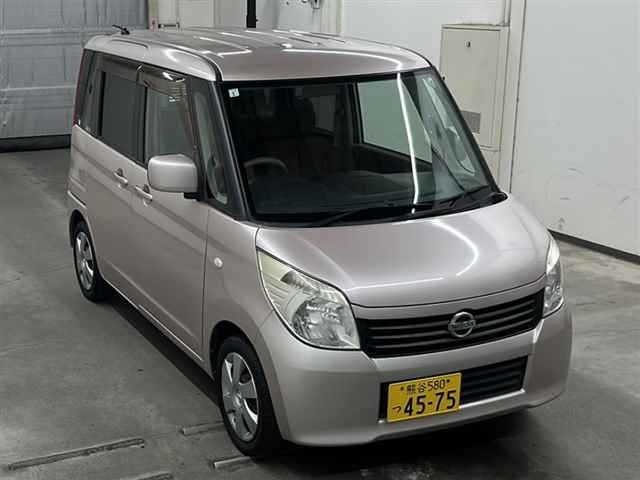 NISSAN ROOX