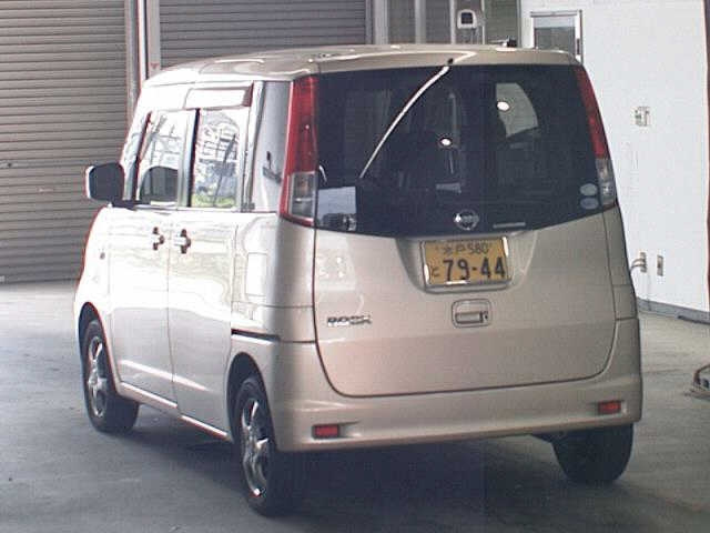 NISSAN ROOX