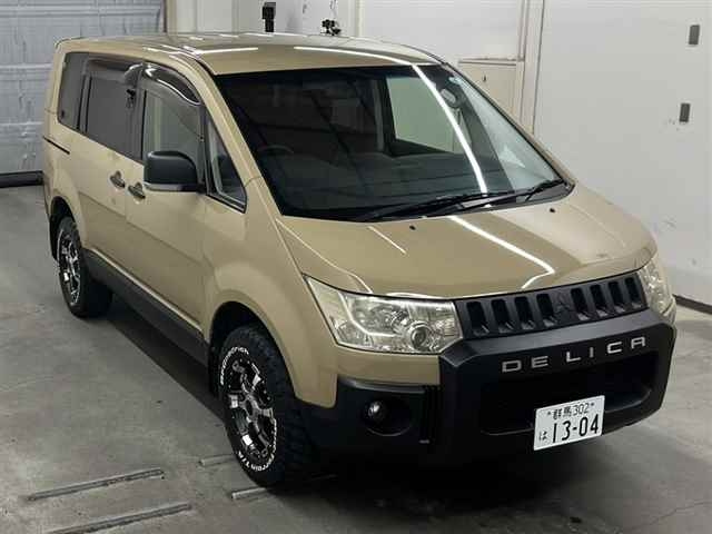 MITSUBISHI DELICA D5