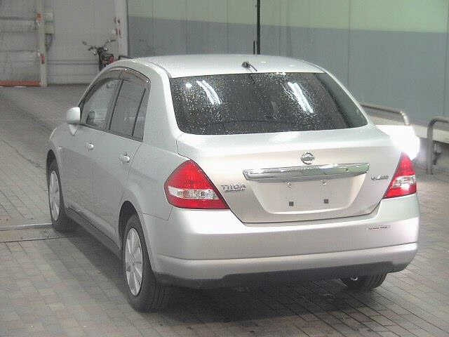 NISSAN TIIDA LATIO