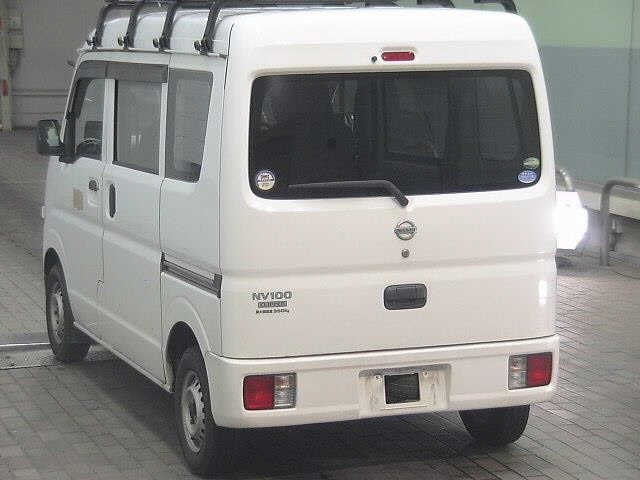 NISSAN CLIPPER VAN