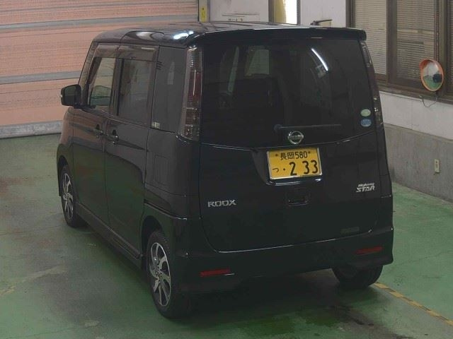 NISSAN ROOX
