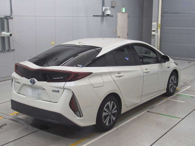 TOYOTA PRIUS PHV