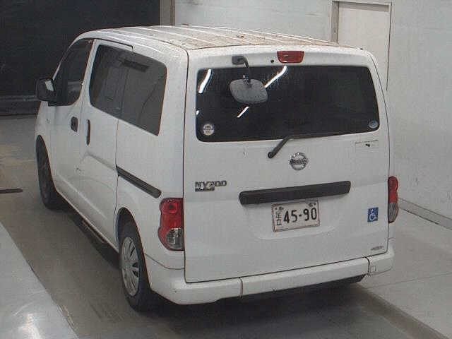 NISSAN NV200