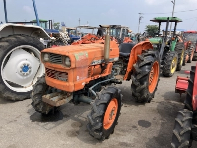 KUBOTA KUBOTA