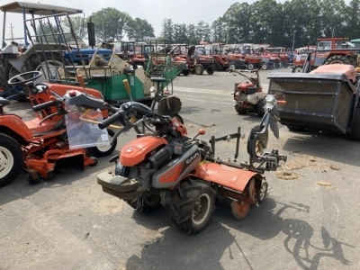 KUBOTA KUBOTA