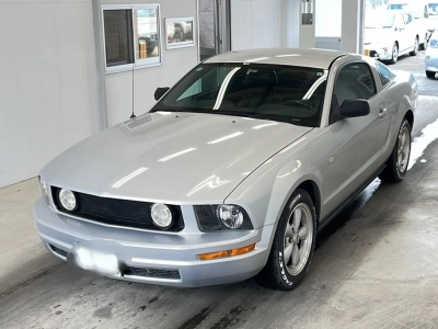 FORD MUSTANG