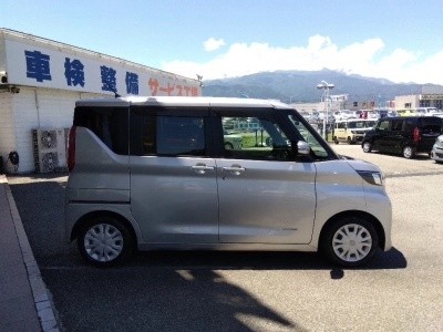 NISSAN ROOX