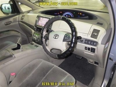 TOYOTA ESTIMA HYBRID