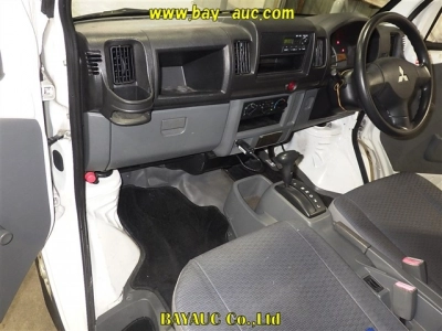MITSUBISHI MINICAB TRUCK