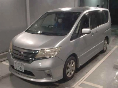 NISSAN SERENA