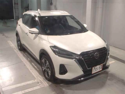 NISSAN KICKS