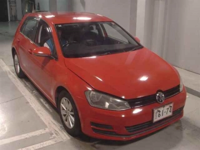 VOLKSWAGEN GOLF