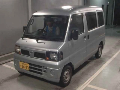 NISSAN CLIPPER VAN