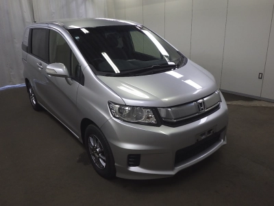 HONDA FREED SPIKE