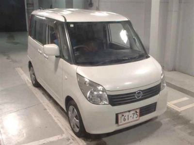 NISSAN ROOX