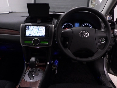 TOYOTA PREMIO