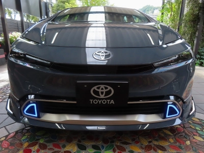 TOYOTA PRIUS PHV