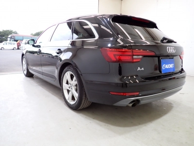 AUDI A4 AVANTE