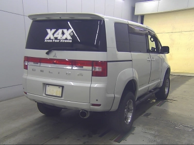 MITSUBISHI DELICA D:5