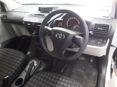 TOYOTA IQ