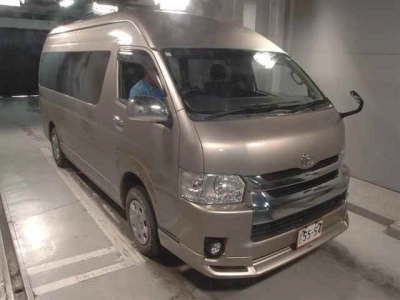 TOYOTA HIACE WAGON