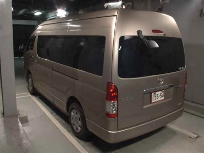 TOYOTA HIACE WAGON